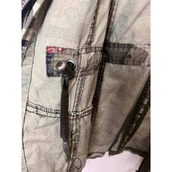 Ashley by 26 International Women’s Sz Large Camo Floral Drawstring Jacket - Picture 6 of 8